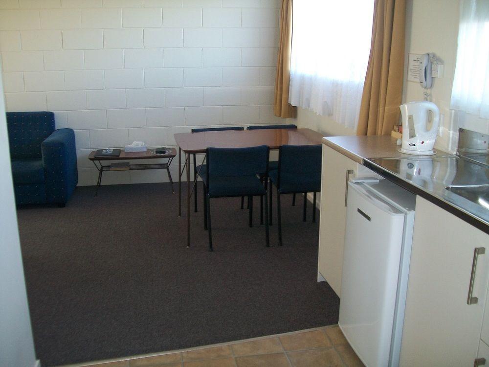 Cedar Court Motel ネーピア エクステリア 写真