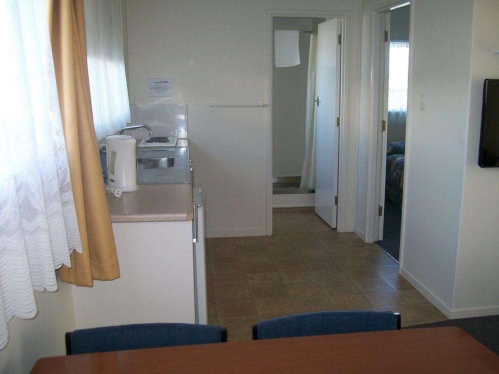 Cedar Court Motel ネーピア エクステリア 写真