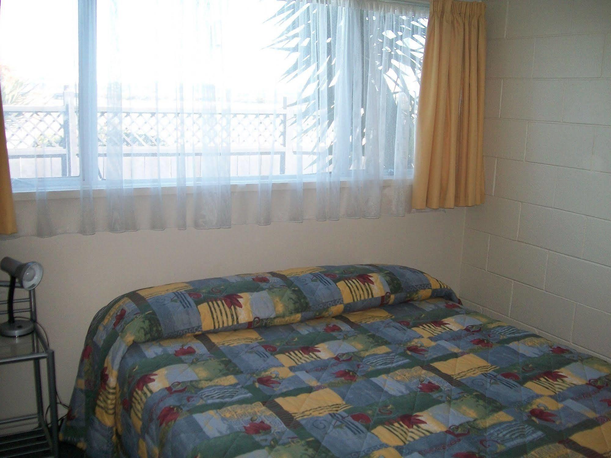 Cedar Court Motel ネーピア エクステリア 写真
